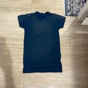 Rare Lululemon - Swifty Tech Short Sleeve Shirt Dark Teal Wave Pattern - Size 6